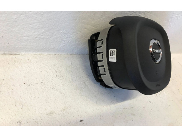 Подушка безопасности водителя 39834785   Volvo XC90