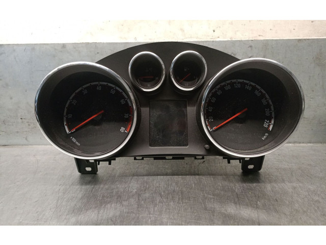 Панель приборов 13430868, 1257955   Opel Meriva B       