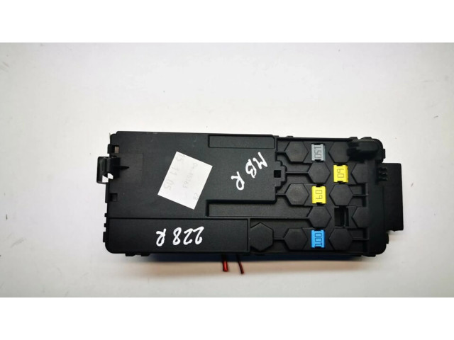 Блок предохранителей 2115452601, 013948411 Mercedes-Benz R W251