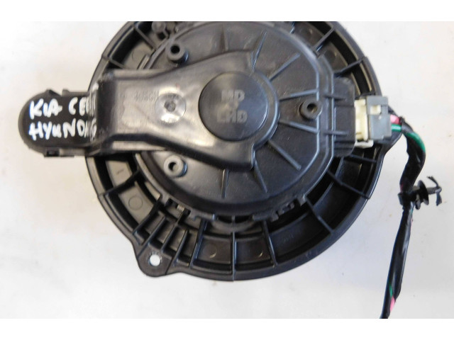 Вентилятор печки    F00S3B2474   KIA Ceed