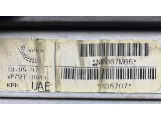 Přístrojová deska Nissan Pathfinder R51 2009 VP5NFF10A855AC