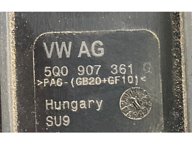 Pojistková skříňka 5Q0907361G, 5Q0937132A Audi A3 S3 8V 2017