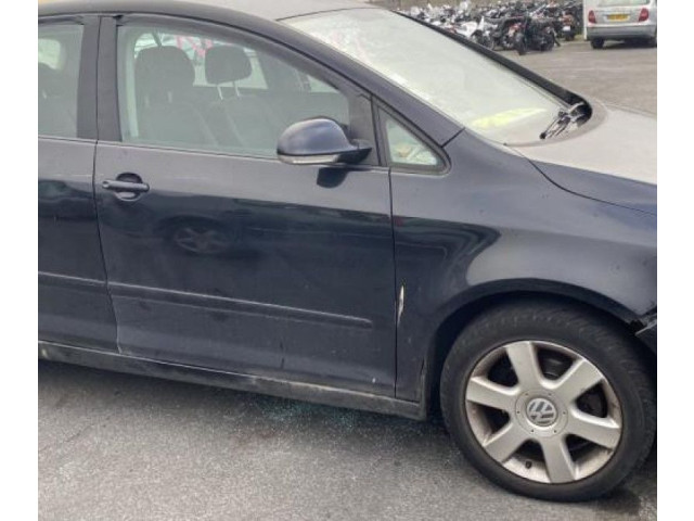 Зеркало электрическое Volkswagen Golf Plus 2005 - 2013 года