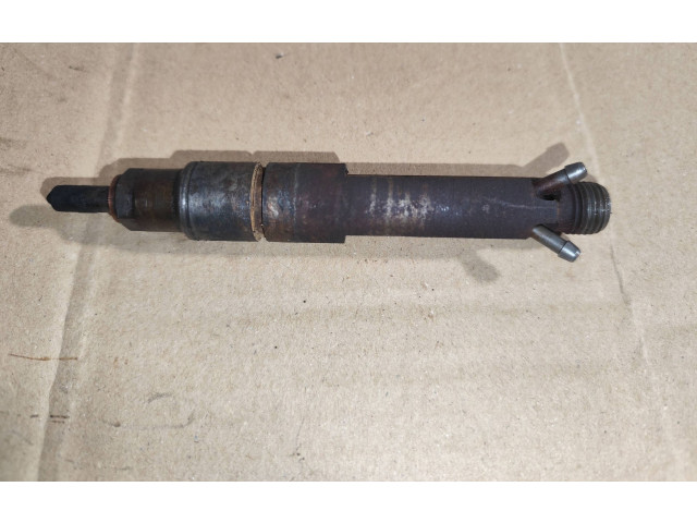 Форсунка 028130202p    Audi A3 S3 8L   