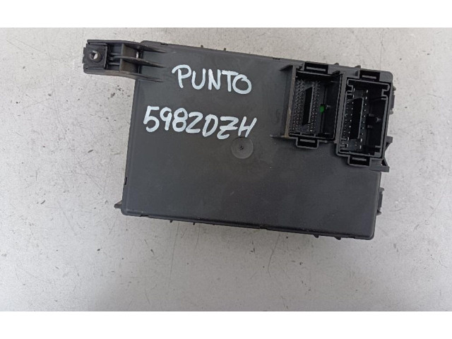 Блок предохранителей 00517817580   Fiat Grande Punto    