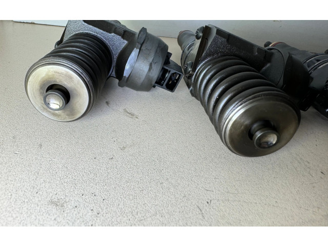 Комплект форсунок 038130073AG, 0414720215    Volkswagen Touran I   