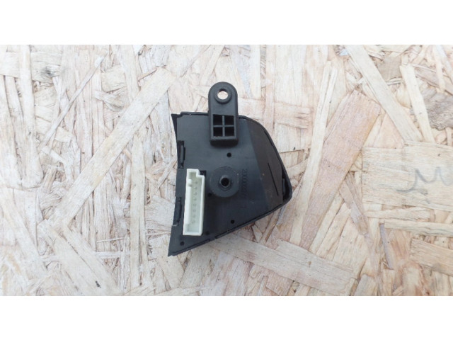 Кнопки рулевого колеса