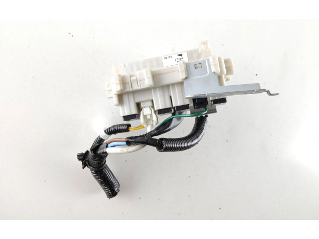   Pojistková skříňka    Nissan Murano Z51 2014