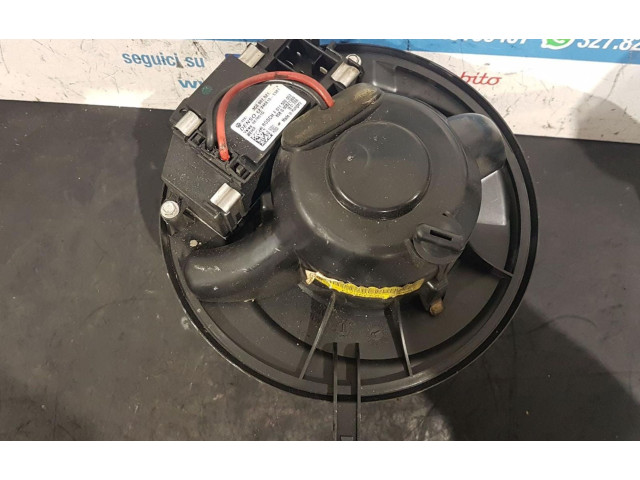 Вентилятор печки Skoda Octavia Mk2 (1Z)