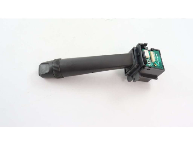 Ручка стеклоочистителей 31268582   Volvo V70