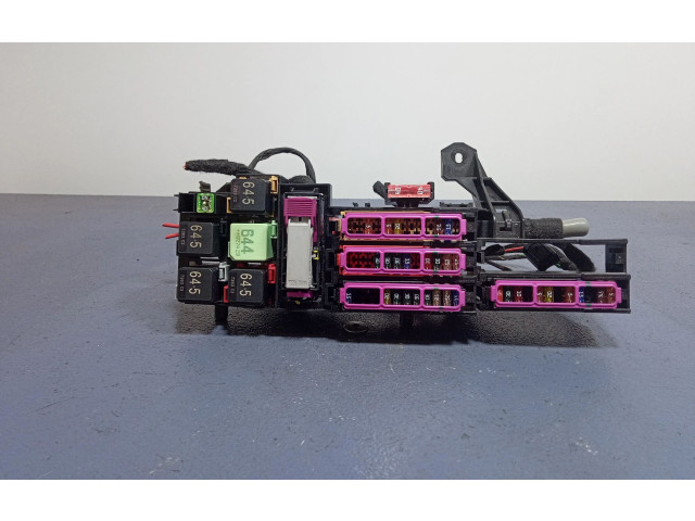 Pojistková skříňka Audi A6 S6 C7 4G 2018