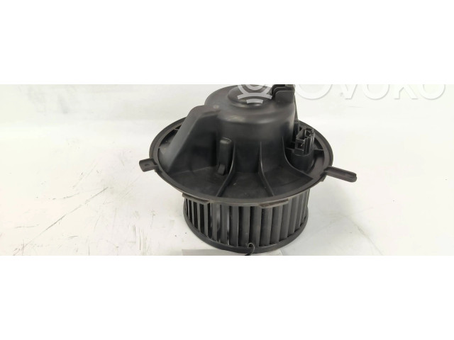 Вентилятор печки Volkswagen Caddy