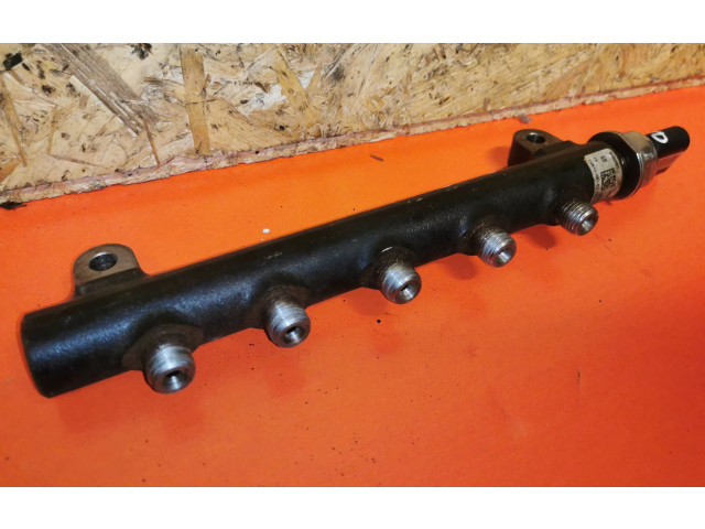 Vstřikovací lišta 96868901, 9307Z528A Chevrolet Captiva