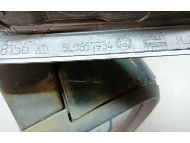 Зеркало электрическое Skoda Yeti (5L) 2009 - 2017 года