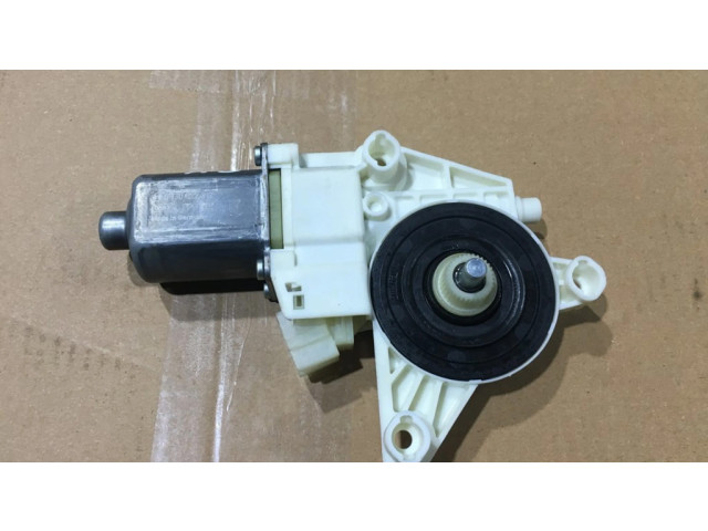 Передний двигатель механизма для подъема окон