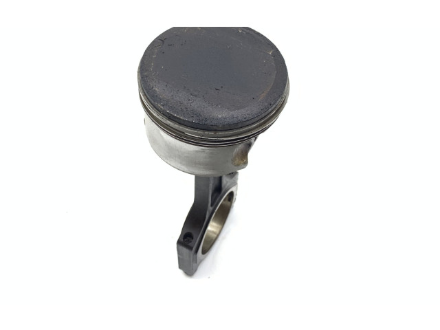 Поршень Jaguar XJ X308