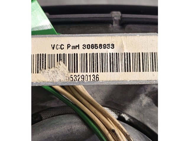 Подушка безопасности водителя 30658933, 53290136   Volvo V70