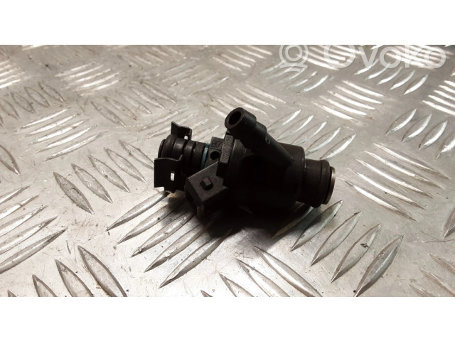 Vstřikovač 1247931, D3768FA   BMW 3 E46  pro benzínový motor 1.8  