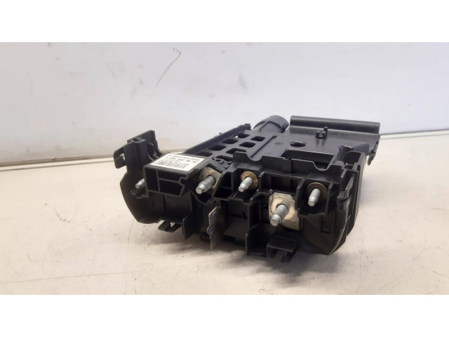 Pojistková skříňka A2045403850 Mercedes-Benz C W204 2008