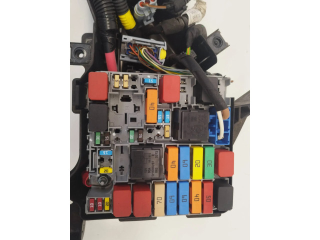 Блок предохранителей 50514168 Alfa Romeo Giulietta