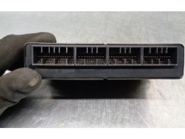 Блок управления 88281SC230, X1T22573M   Subaru Forester SH