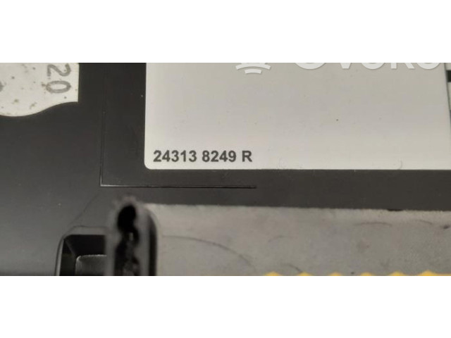 Pojistková skříňka 243138249R Renault Captur II 2021