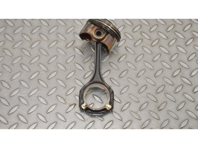 Píst 53236 Mercedes-Benz E W211 M 272.943