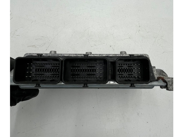 Блок управления двигателя 31269095, 285882134   Volvo V50