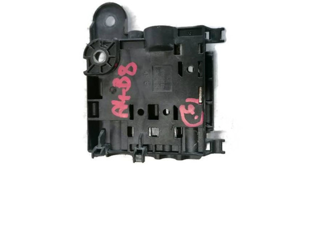 Блок предохранителей K98K051B Audi A4 Allroad B8