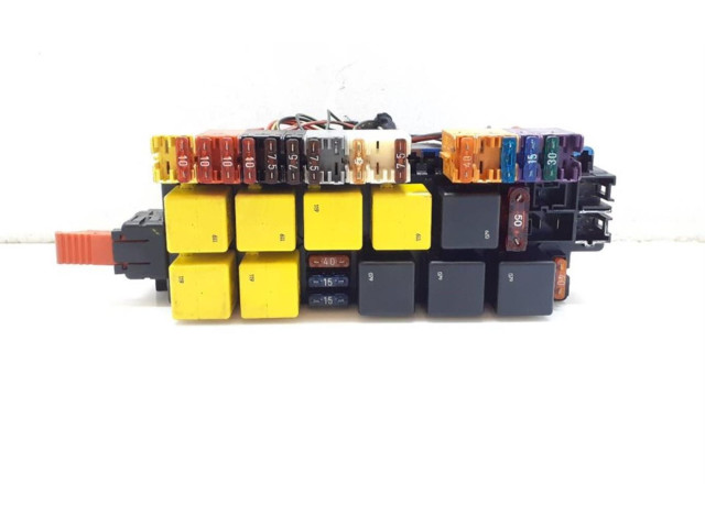 Pojistková skříňka A0275454432 Mercede-Benz S W220 1999