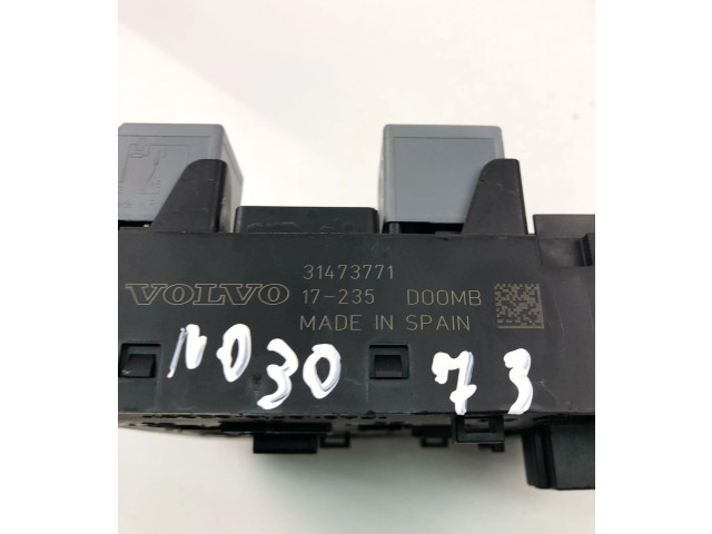 Блок предохранителей 31473771, NO3073 Volvo XC90