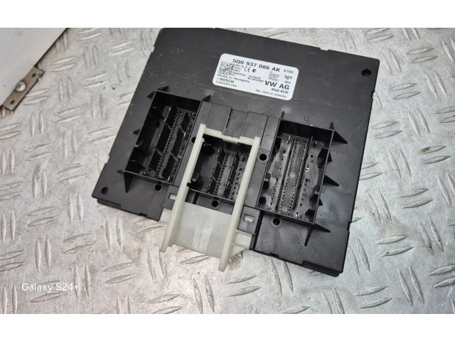 Блок комфорта 5Q0937086AK Skoda Octavia Mk3 (5E)