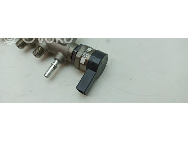 Топливная рампа 8514154, 0281002949   BMW X4 F26 2.0 