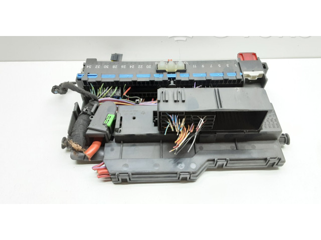 Блок предохранителей 8364530   BMW 3 E46    