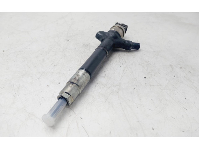 Vstřikovač 236700R030 Toyota Avensis T250