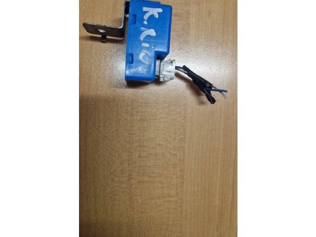 Блок управления 968101G100   KIA Rio