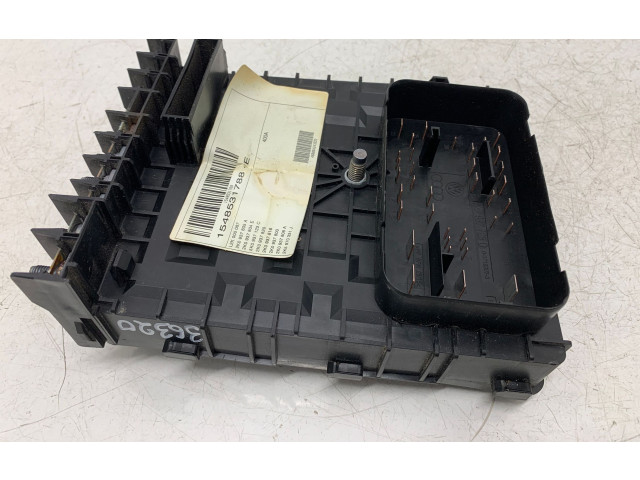 Блок предохранителей 1K0937125D, 1K0937629C   Volkswagen Caddy    