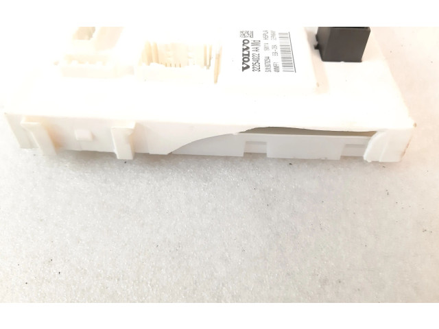 Блок комфорта 32254022 Volvo XC90