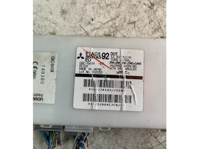 Блок предохранителей 8637A592 Mitsubishi L200