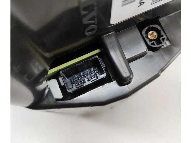 Панель приборов 32374575, 32374575AA Polestar 2