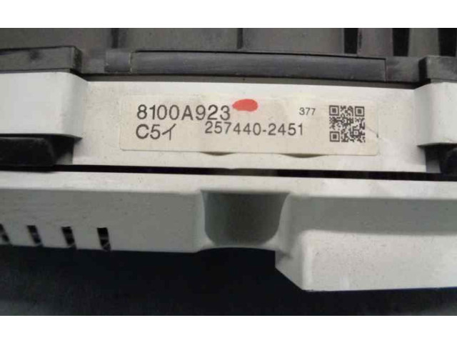 Панель приборов 8100A923, 2574402451 Mitsubishi Grandis