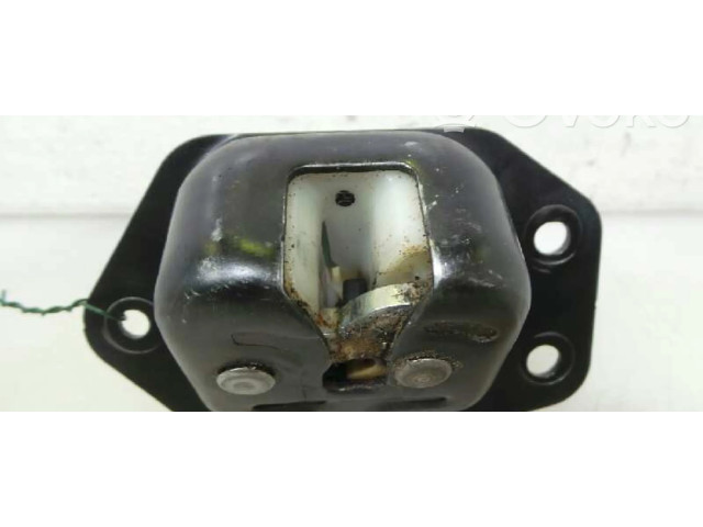 Замок багажника