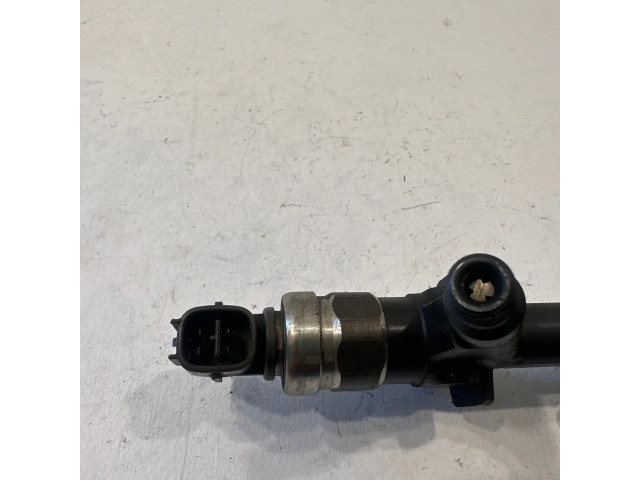 Vstřikovač AW402AW4, 03F24018 Nissan X-Trail T30 pro naftový motor 2.2