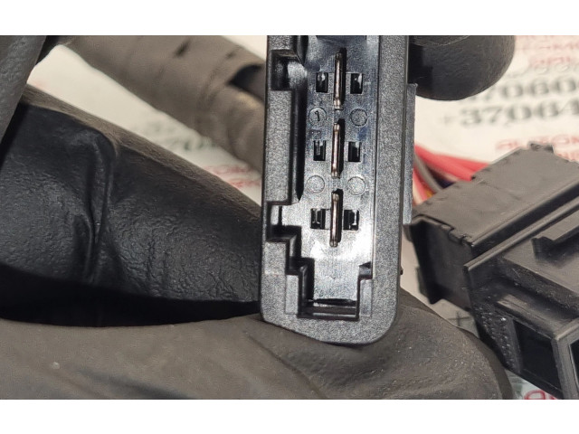 Блок предохранителей 4F1941824   Volkswagen Touran II    