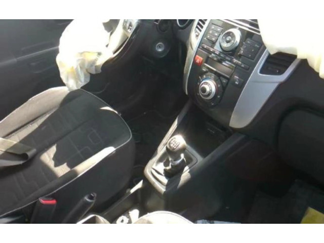 Přístrojová deska KIA Venga 2011