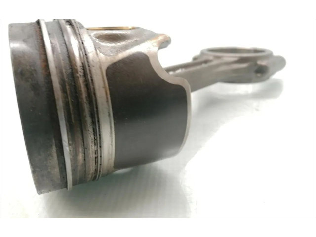 Поршень с шатуном DFSD Volkswagen Caddy