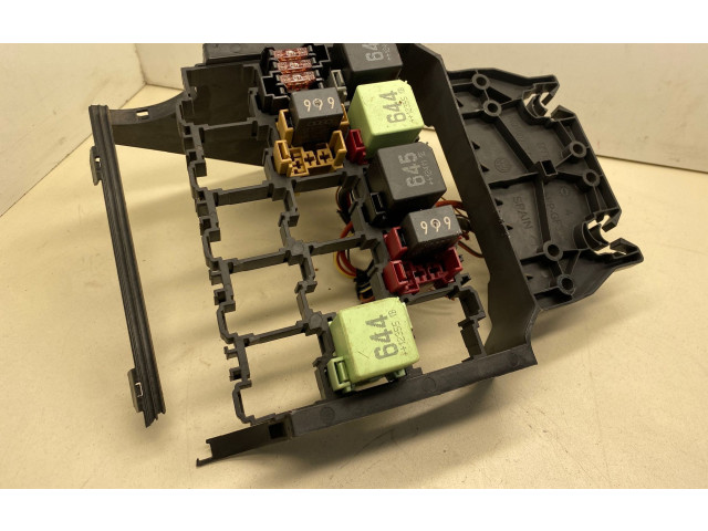 Блок предохранителей 6R0907371D Skoda Rapid (NH)