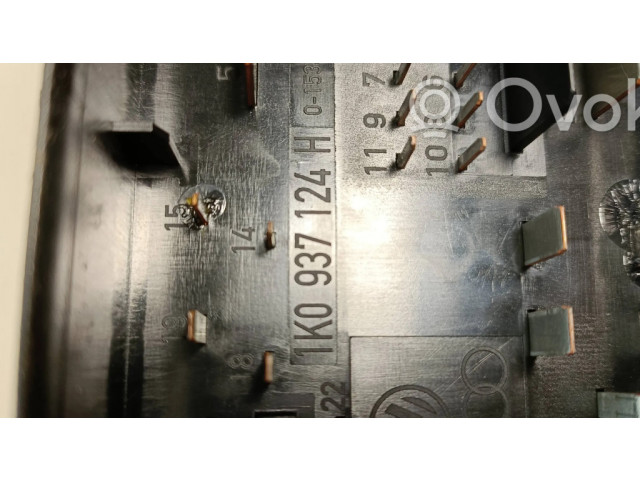 Блок предохранителей  1K0937124H   Volkswagen Touran I    