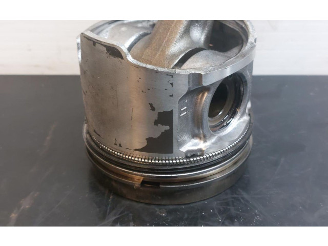  Поршень WL 4945480, 4355446  Ford Ranger  