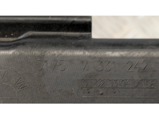 Другая деталь отсека двигателя